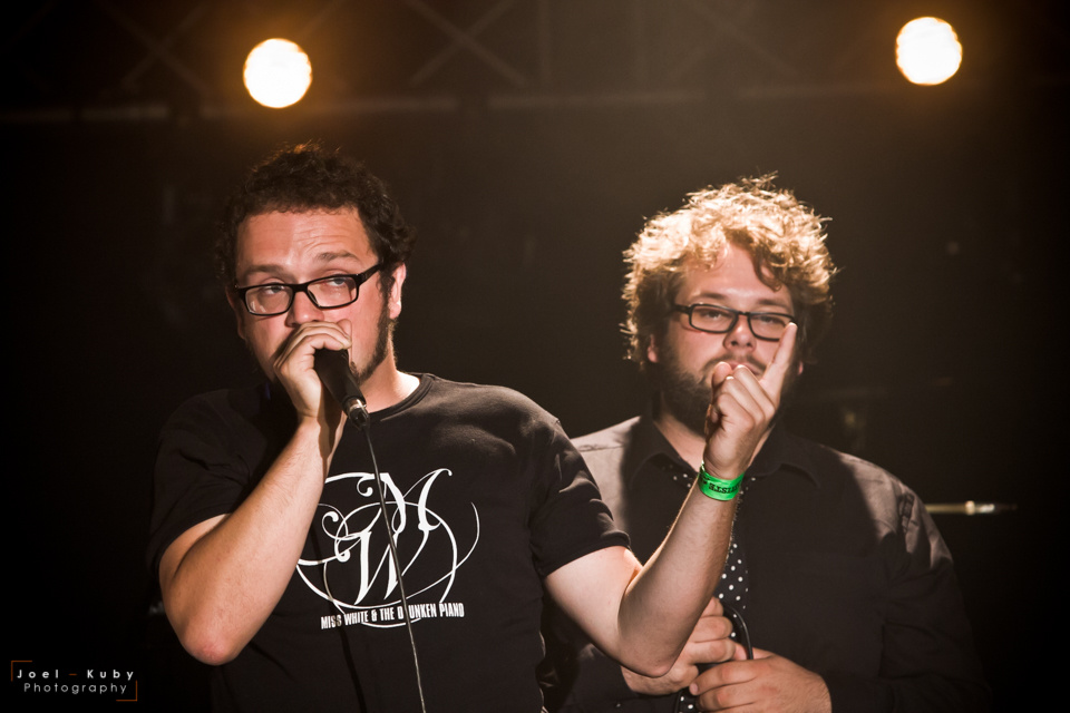 Miss White and the Drunken Piano - Festival Paroles et Musiques