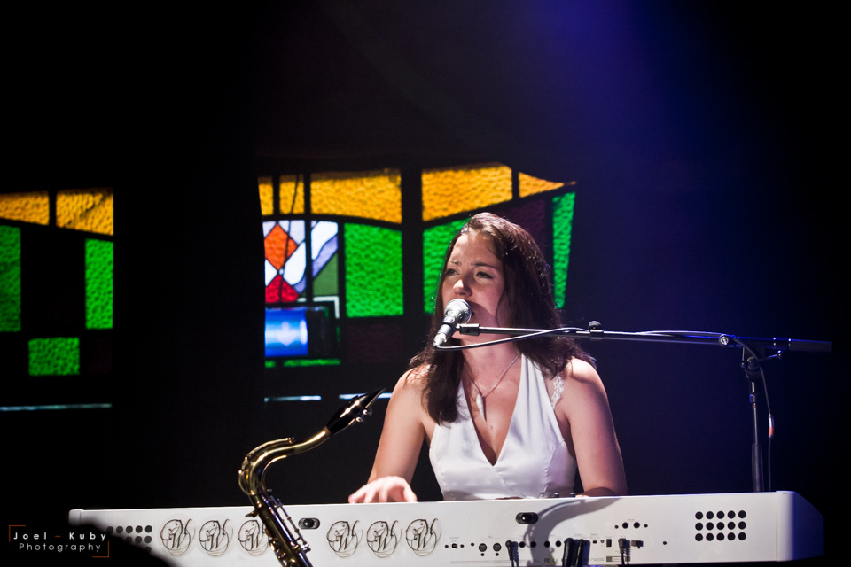 Miss White and the Drunken Piano - Festival Paroles et Musiques