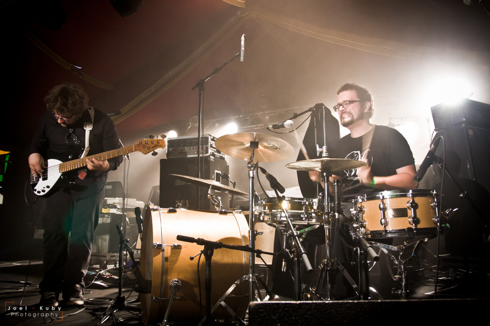 Miss White and the Drunken Piano - Festival Paroles et Musiques